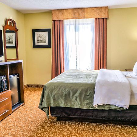 Quality Inn Whiteville North מראה חיצוני תמונה