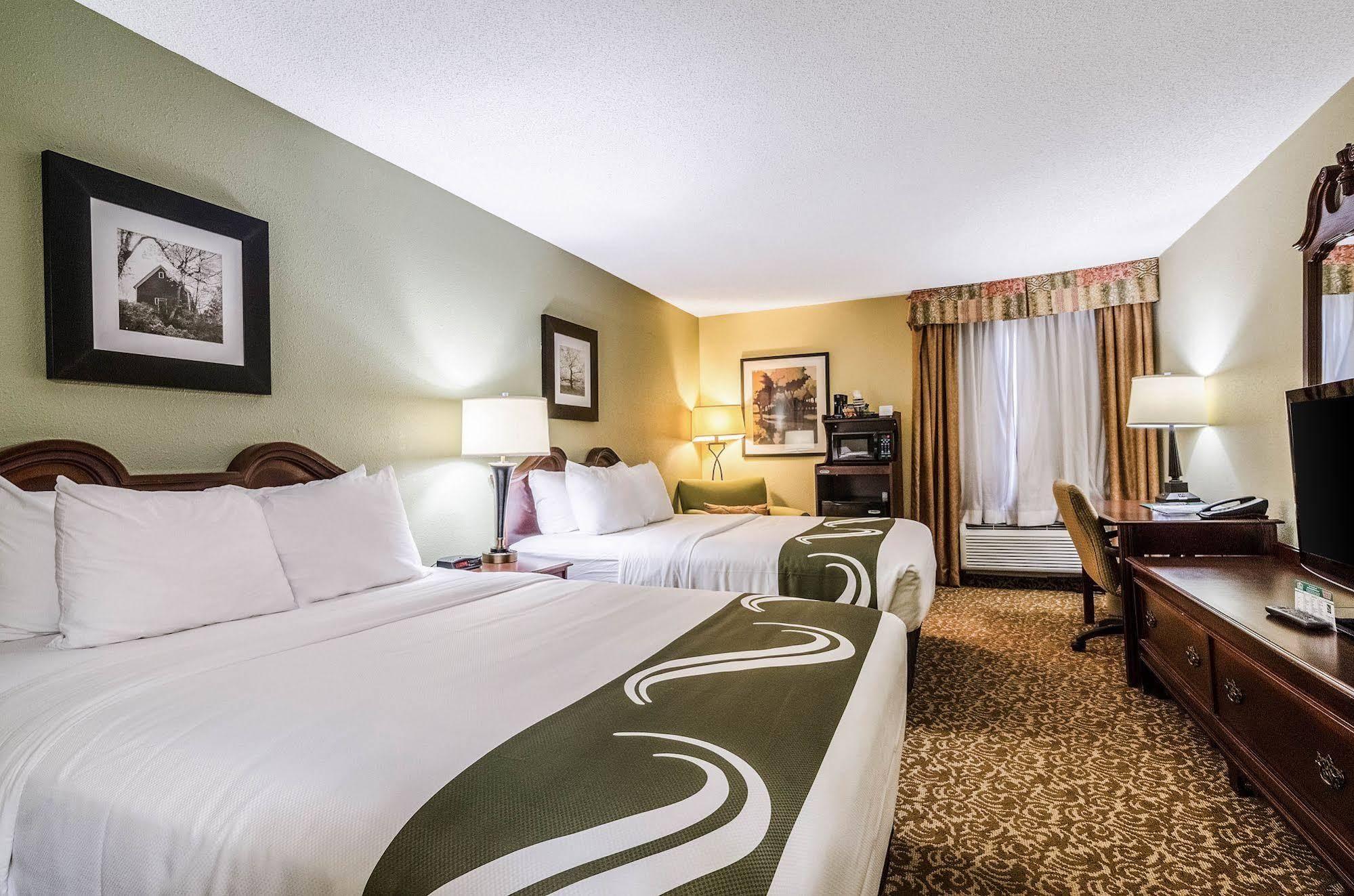 Quality Inn Whiteville North מראה חיצוני תמונה