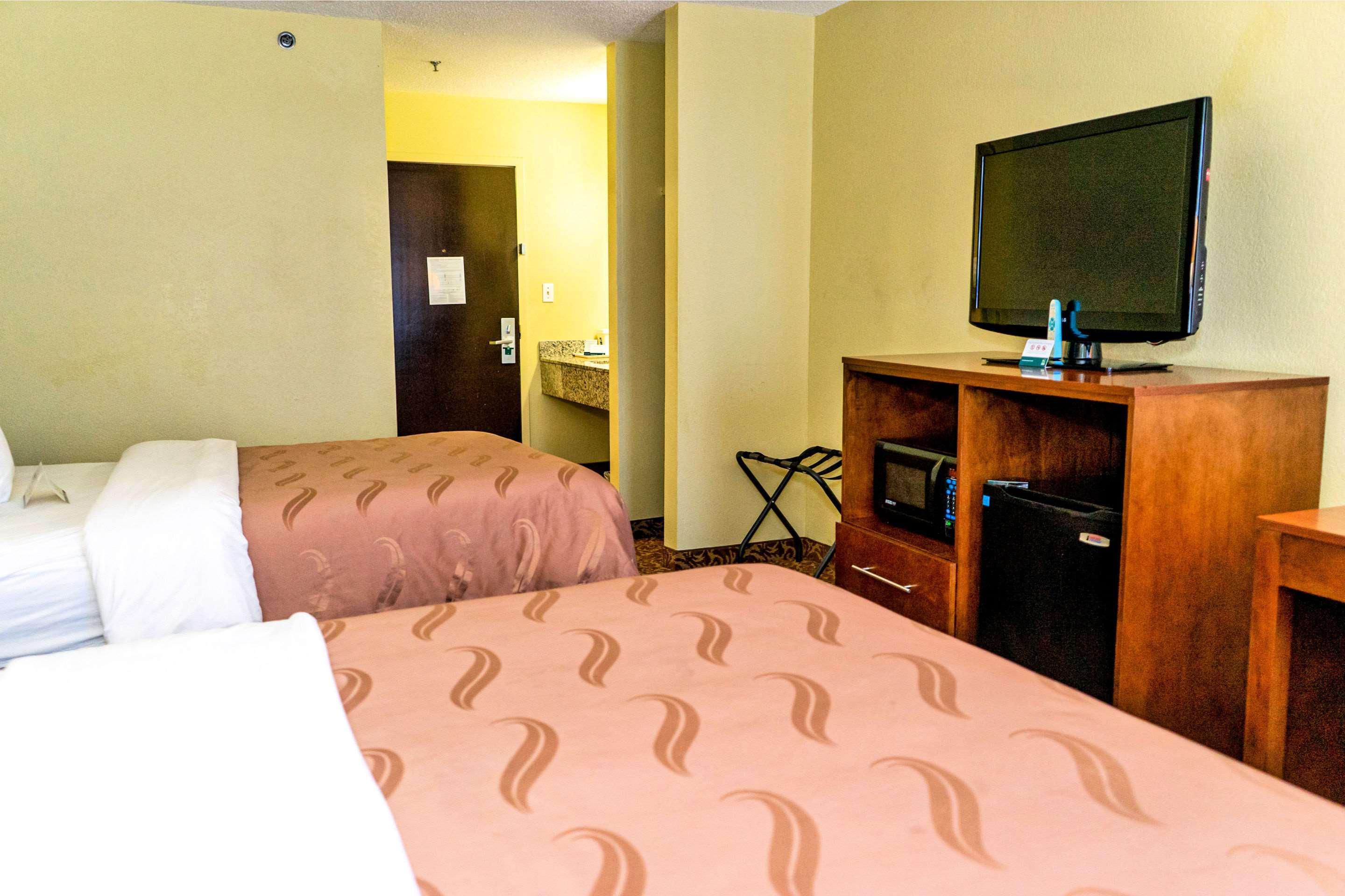 Quality Inn Whiteville North מראה חיצוני תמונה