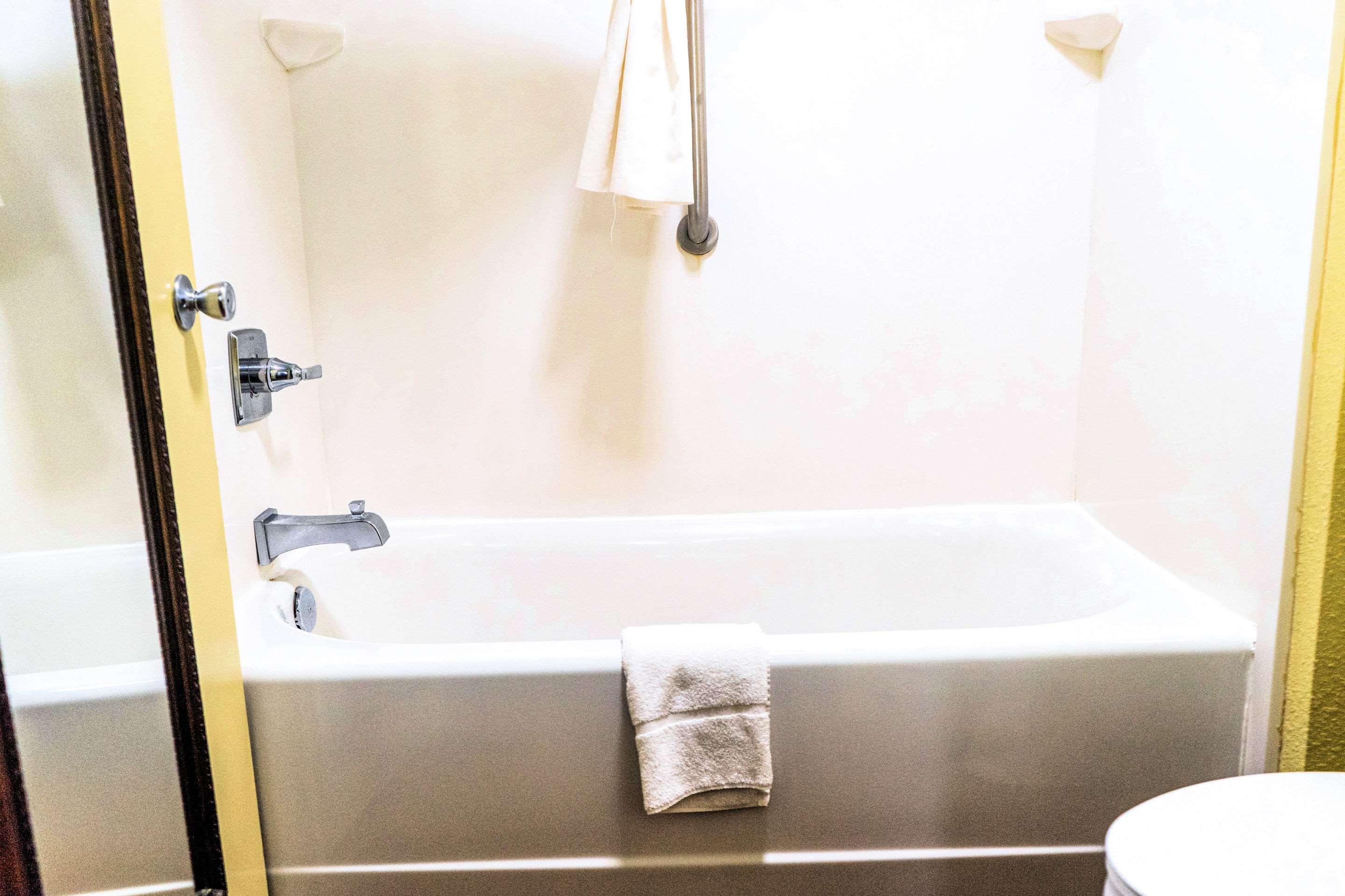Quality Inn Whiteville North מראה חיצוני תמונה