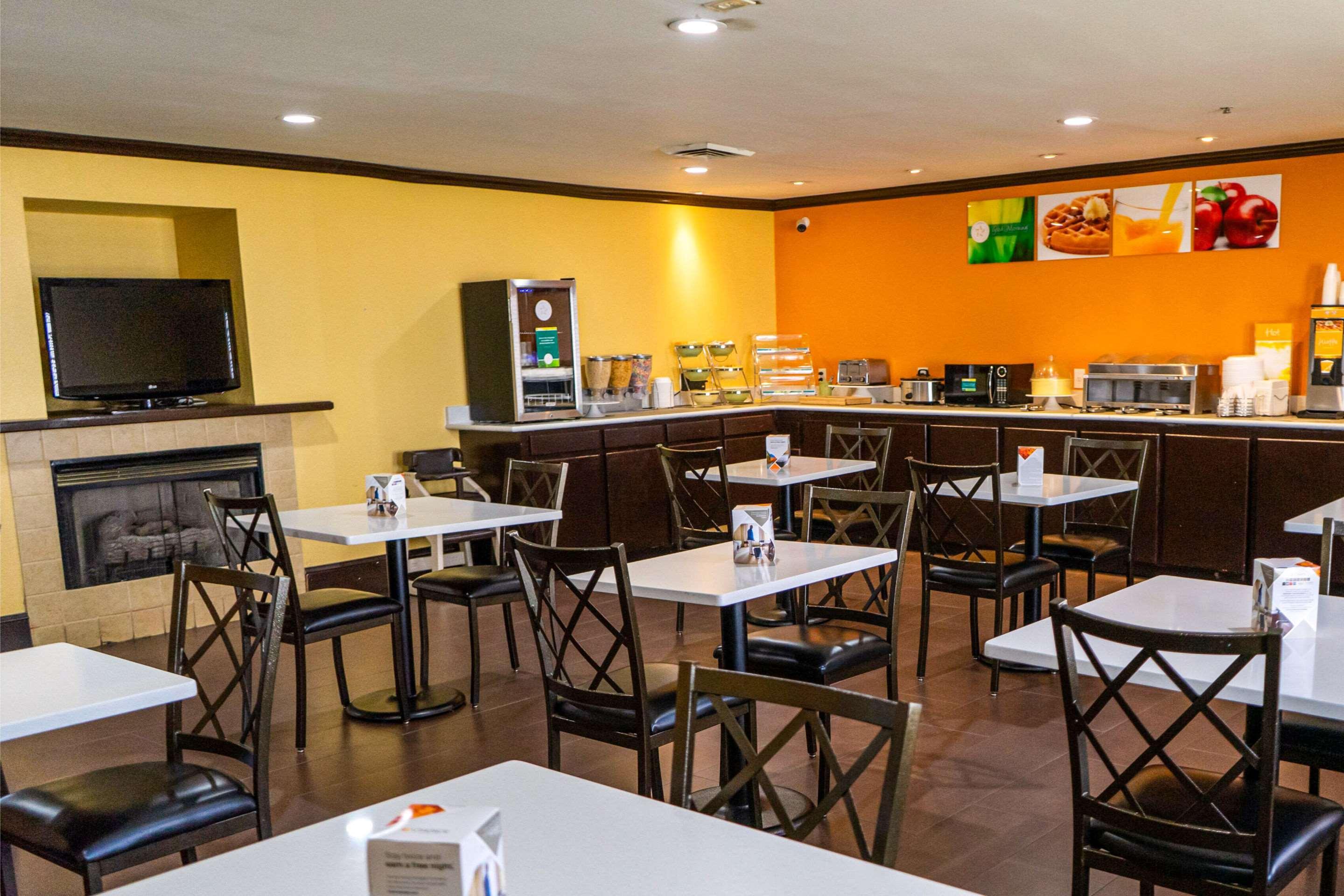 Quality Inn Whiteville North מראה חיצוני תמונה