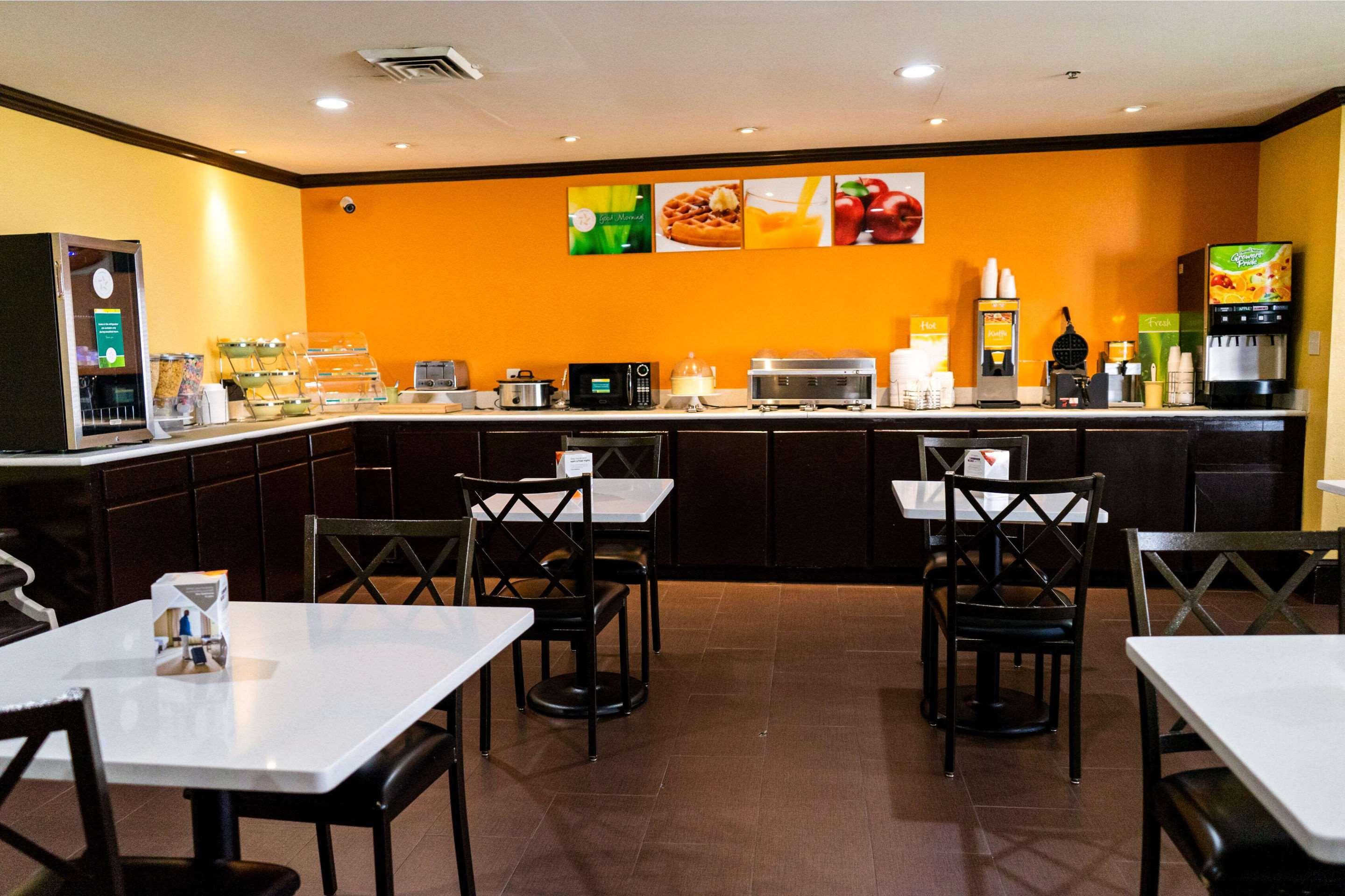 Quality Inn Whiteville North מראה חיצוני תמונה