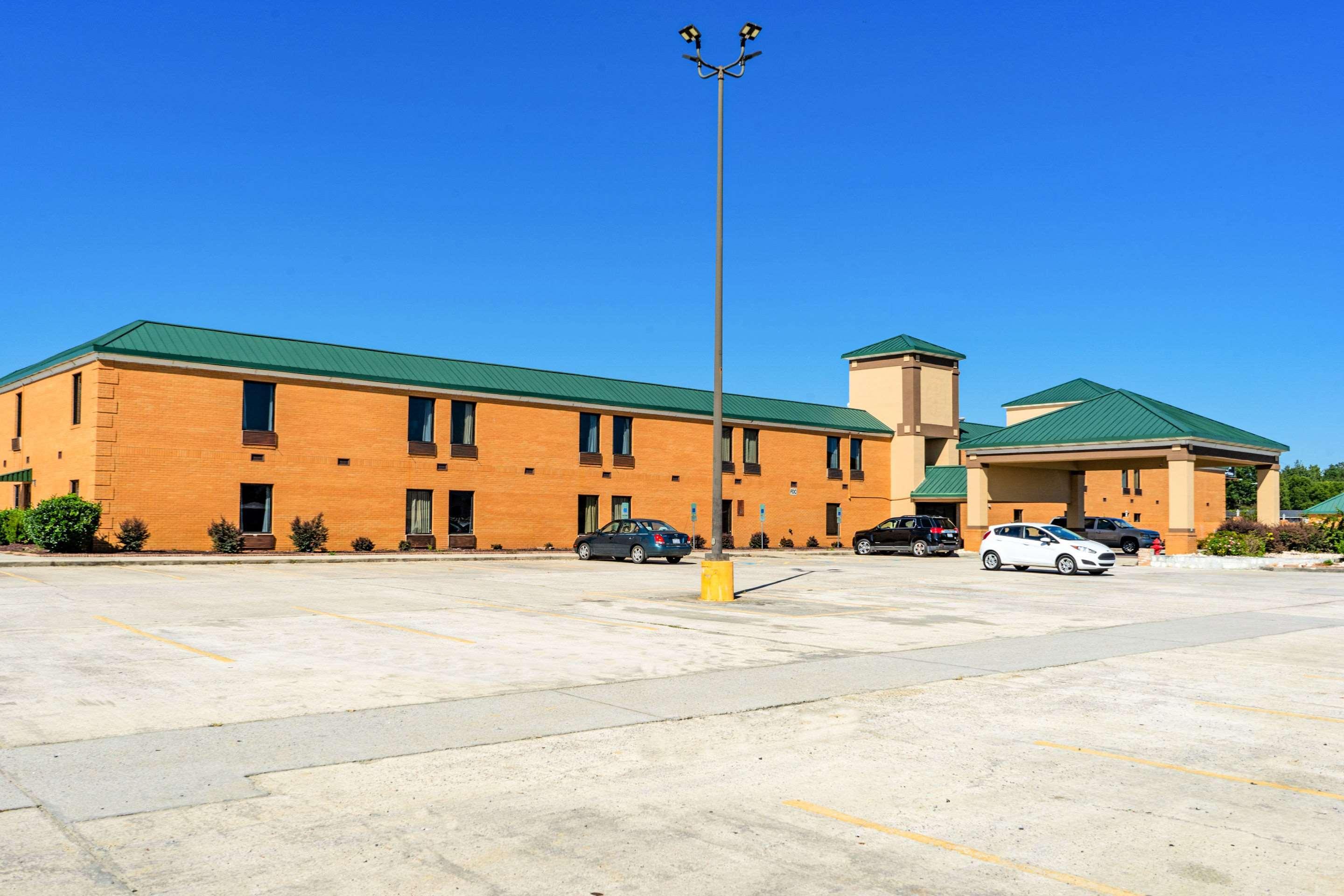 Quality Inn Whiteville North מראה חיצוני תמונה