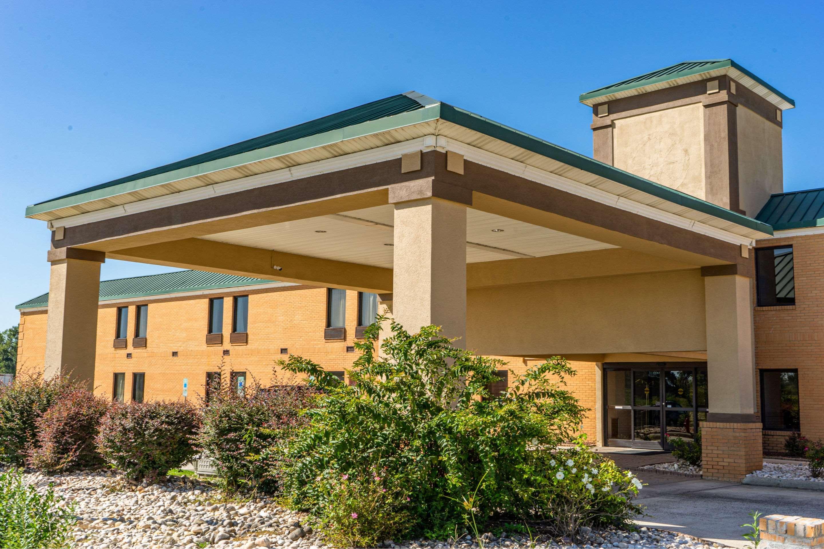 Quality Inn Whiteville North מראה חיצוני תמונה